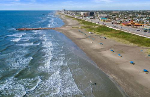 Spacious 1st-Floor Suite Near Beach, Dining, Pier - Foto 24