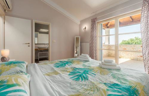 Mediterrane Steinvilla mit beheiztem Privatpool, aromatischen Mittelmeerpflanzen - Foto 16