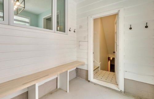 Chippewa Lake Cottage with Fire Pit! - Foto 19