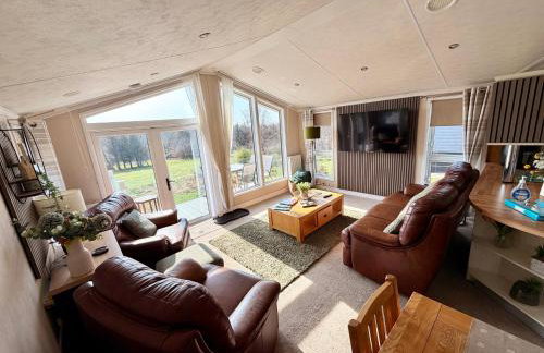 Hot Tub Lodge with Panoramic Views & Free Golf - Foto 45