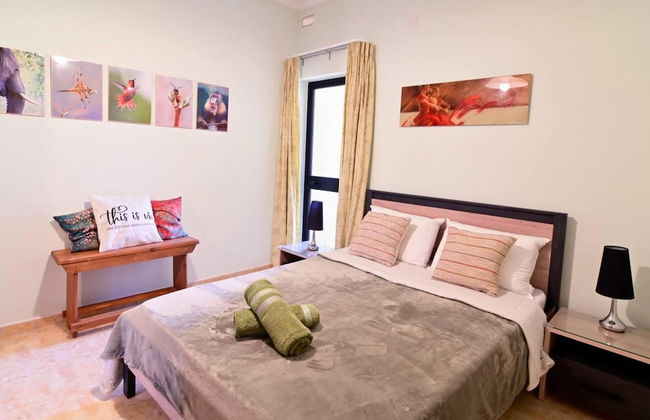 Peaceful Haven With Stunning Views Close to sea - Foto 4