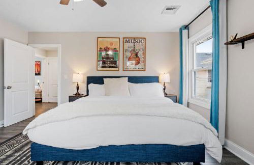 Beautifully Renovated 6BR 2BA 2 Blocks to Beach - Foto 48