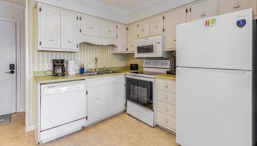 Steps to Sand! Condo w/ 2 Pools in Atlantic Beach - Photo 5
