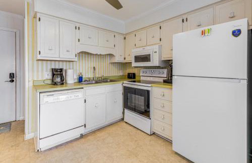 Steps to Sand! Condo w/ 2 Pools in Atlantic Beach - Foto 5