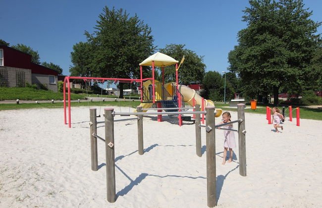 Well-kept Bungalow With Fireplace Near Valkenburg - Photo 13