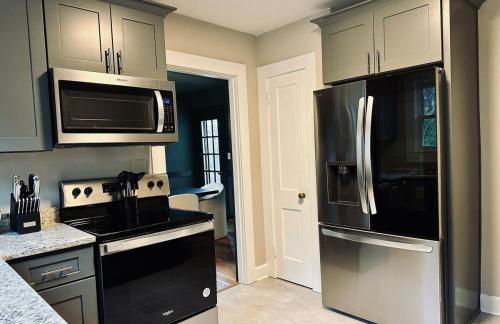 Stylish 3BR with Patio Walk to State Capitol - Foto 8