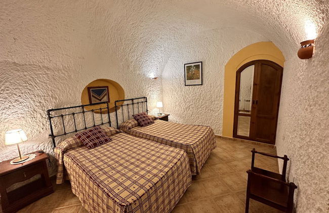 Cuevas la Granja - Foto 32