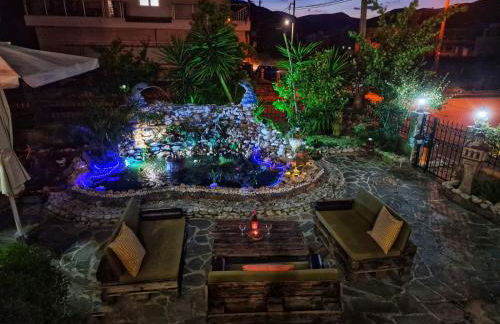 Garden Beach House - Photo 1