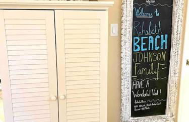 Beach gem! Hot Tub/EV/2bd/3.7mi beach/.5mi outlets - Foto 40