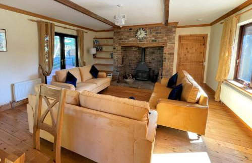 Beautiful 5BR House near Gretna Green with Garden - Pass the Keys - Photo 22