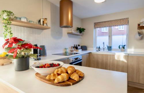 Luxury Stay, City Walk, Pool Table & Air Hockey, Garden, Parking, Business & Families - Oakview - Foto 3
