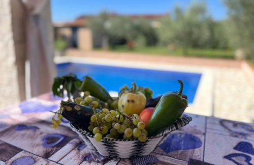 Villa Mirela with a comfortable garden and pool - Foto 19