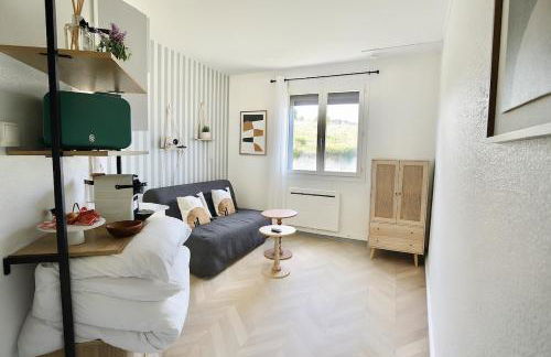 Small studio Parking - Metro B - Lyon Sud Hospital - Foto 1