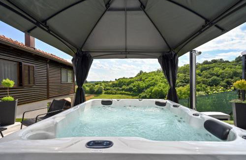 Holiday House Dora - Nice home with nice forest view and Outdoor swimming pool, Whirlpool-Jacuzzi, Sauna, 2 bedrooms and WiFi - Foto 26