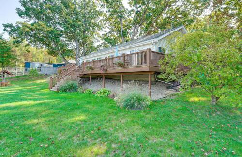 13 Mi to South Haven Lakefront Retreat with Dock! - Foto 22