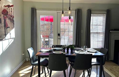 3 BR w/ King Bed, Standing Desk, Ping Pong, Arcade - Foto 12