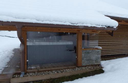 Chalet avec Jacuzzi et Piscine, déco soignée esprit cocooning - Foto 32