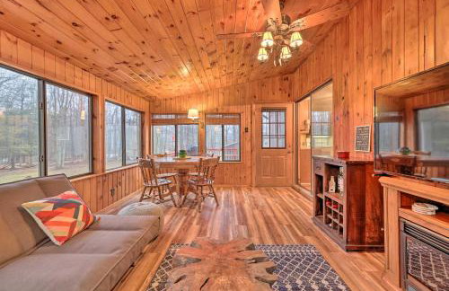 Peaceful Wooded Retreat at Lake Wallenpaupack! - Foto 12