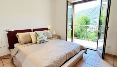 Accogliente Appartamento con Balcone Panoramico Fino a 3 Persone, Vicino al Centro Storico - Foto 4