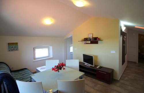 Authentisches Steinhaus mit Garten, Grill, Spielplatz, Trampolin - Foto 15