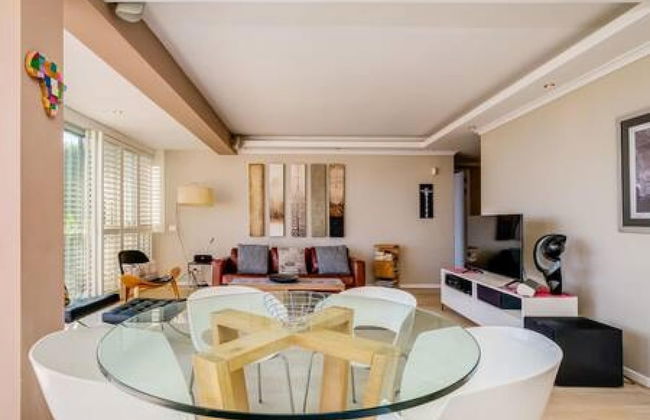 Secure Holiday Apartment w Private Pool Calico - Photo 14