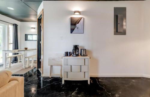 Retro Meets Modern Two Houses Sleeps 16 - Foto 9