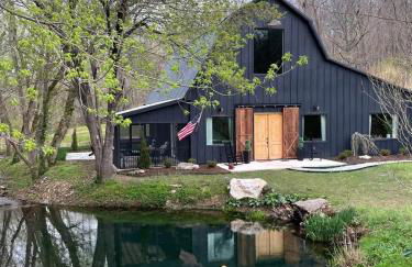 Adventure Barn - On HGTV Fixer to Fab -Access MTB - Foto 64