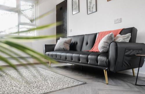 Centrally Located Apt with Parking - Foto 45