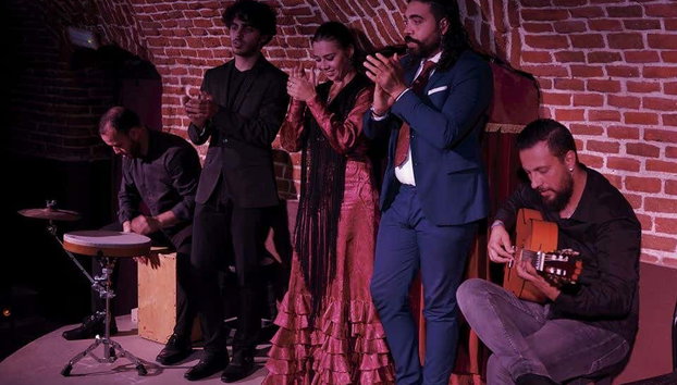 Espectáculo en la cueva histórica Essential Flamenco - Foto 2, Essential Flamenco