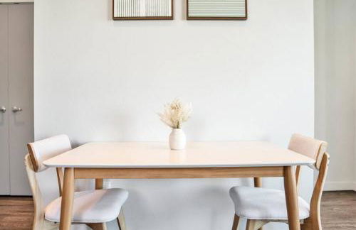 Waterfront Views Prime Downtown Apartment - Foto 25