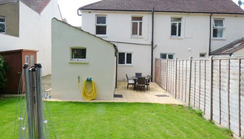 Bassett House with 3 bedrooms, fast Wi-Fi and off road parking - Foto 5, Garden view