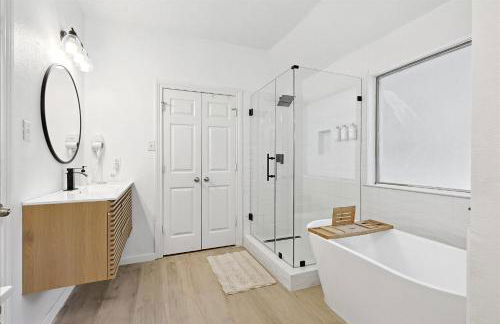 Luxury Gem in the Forest-Pool&Jacuzzi&Cinema&Games - Foto 21