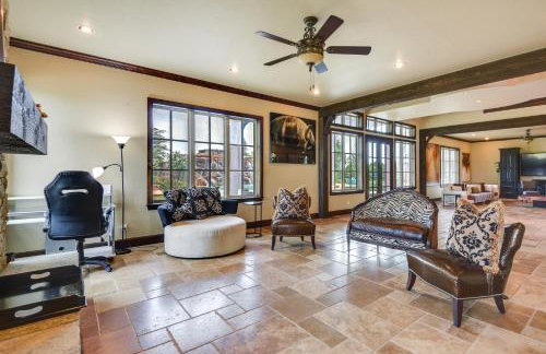 Spacious Edmond Vacation Rental with Hot Tub! - Foto 7