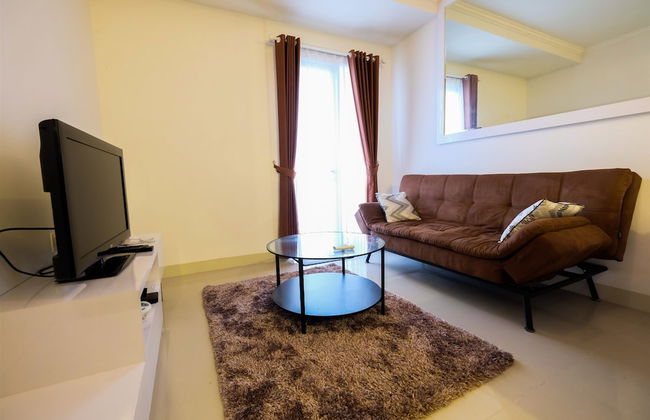 Homey 2Br Signature Park Grande Apartment - Photo 11