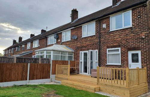 Spacious 3BR - Nr Clifton Train Station 510min walk - Garden Free Parking - Foto 1