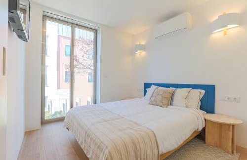 D'AUSE - New Modern Apt - 150m to Beach & Center - Photo 2