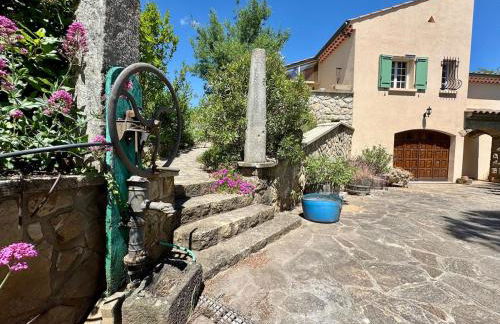 Grande maison au cœur de l'Ardèche 12 personnes - Photo 9