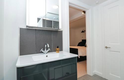 Shipwrights - Photo 19