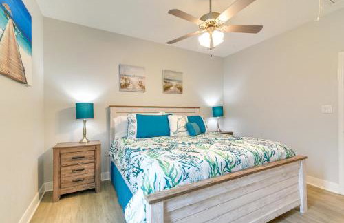 Luxe Crystal Beach Retreat with Views! Walk to Shore - Foto 16