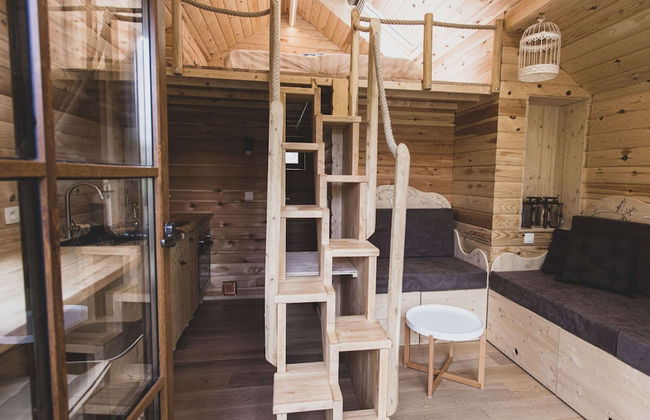 Romantic Woodland Chalet - Photo 24