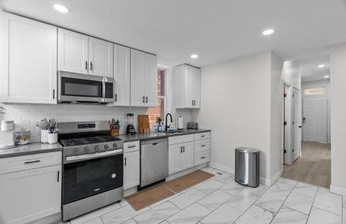 Brick and Modern on Miami St By StayLage - Foto 30