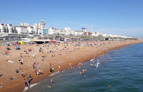 The Lodge - Luxury Lodge with Super King Size Bed, Kitchen & Shower Room - Foto 17