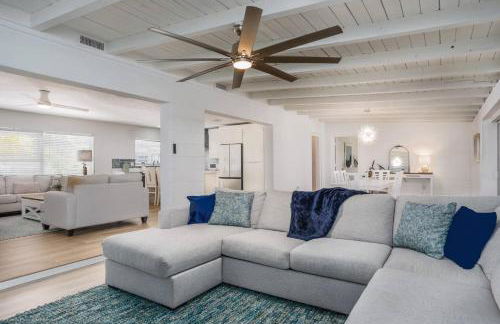 Gorgeous Grove Contemporary Family Home - Foto 28