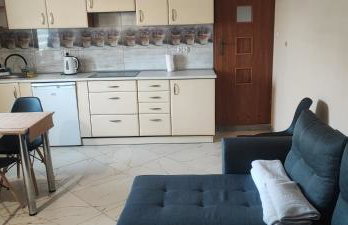 Noclegi kawalerka apartament w centrum Dzierżoniowa podwórko grill wynajm krótkoterminowy - Foto 1