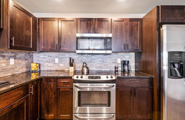 Spectacular Townhome Near Breweries and River District! - Foto 7