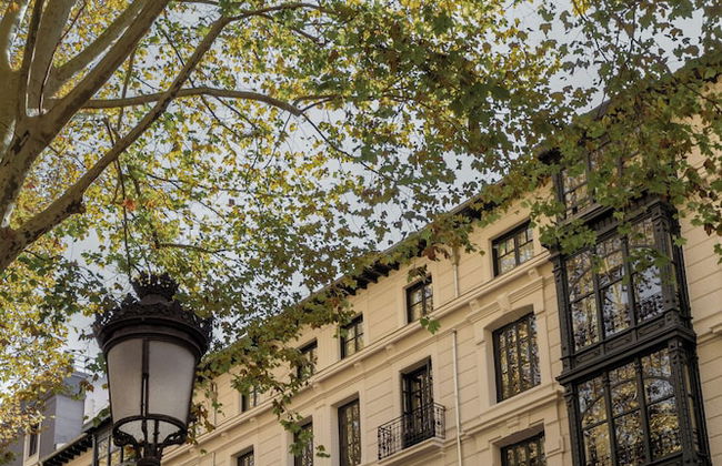 Batimont Suites & Apartments - Photo 1