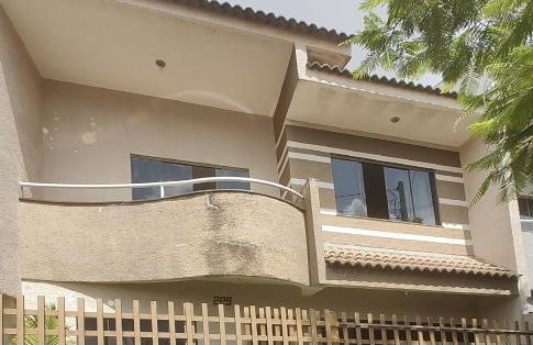 Sobrado grande disponível em ótima localização - Foto 1