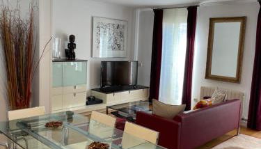 Channing Apartment - Photo 2