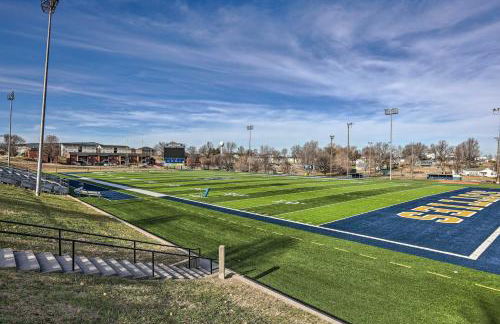 Homey Cottage with Sunroom and Smart TV! - Foto 34