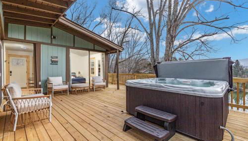 Lazy Lake 3BR Cabin w/ Mtn Views + Hot Tub +Wi-Fi - Foto 3